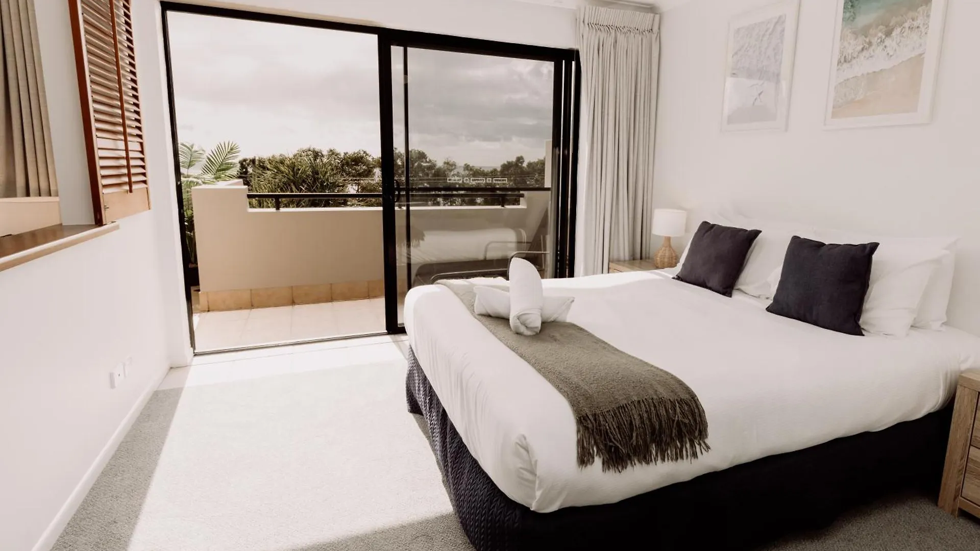 The Point Coolum Aparthotel Coolum Beach 4*,