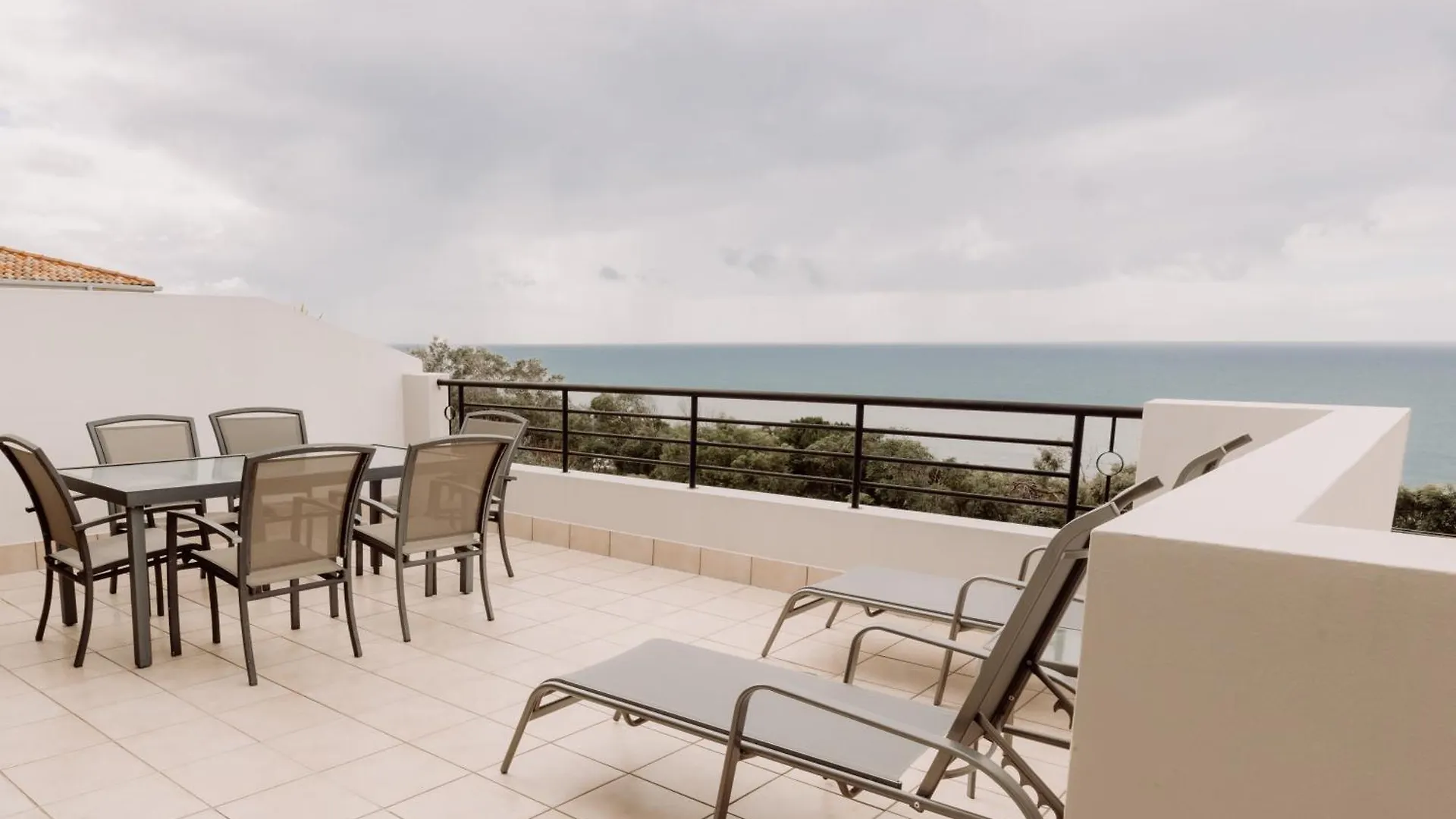 Aparthotel The Point Coolum Coolum Beach Australia